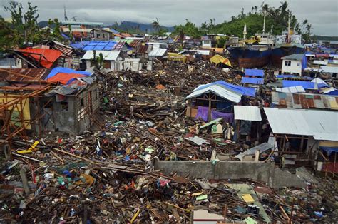  Puso sa Pilipinas:  The Rise and Fall (and Rise Again?) of the “Sari-Sari” Economy in the Wake of Typhoon Haiyan